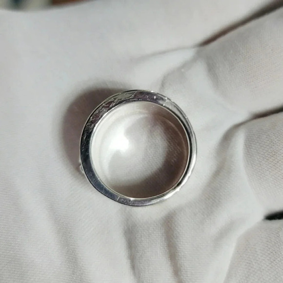 Sparkling Rhinestone and Silver Toned Wide Ring Size 9 - Picture 7 of 8